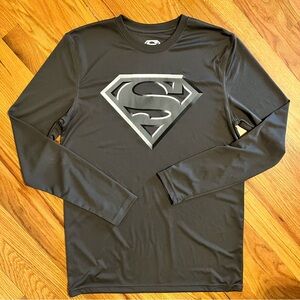 Superman Chrome Shield NWOT Men’s T-Shirt, Size S. Officially Licensed DC Comics